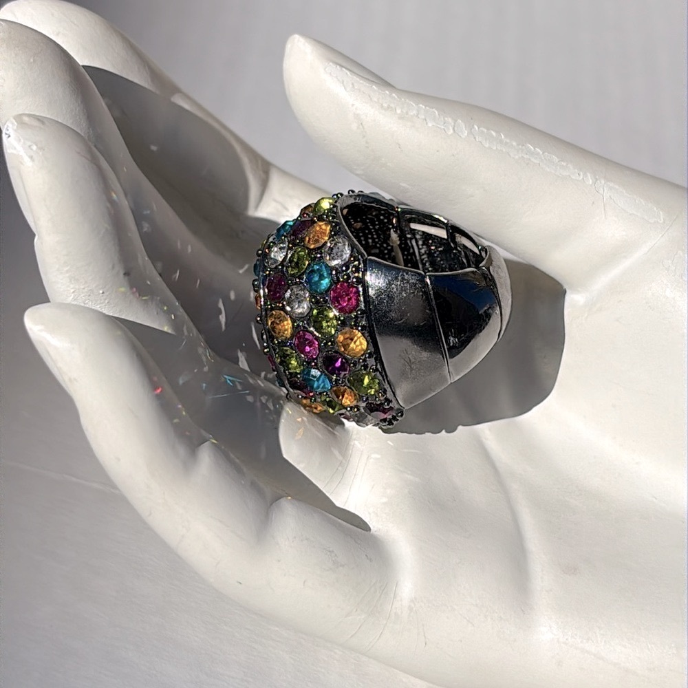 Glamour Cocktail Ring - Picture 5 of 10